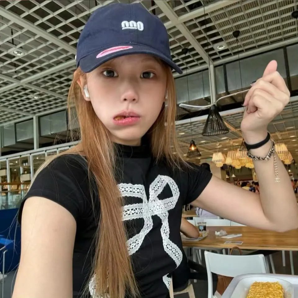 深夜的奇葩恋爱图鉴
